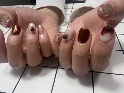nail salon Seek