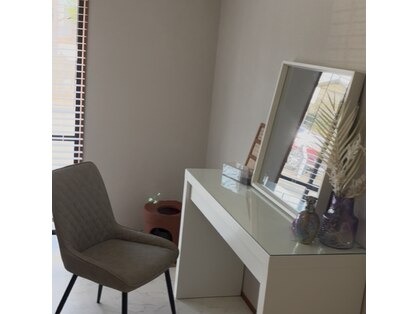 salon Hale Olina